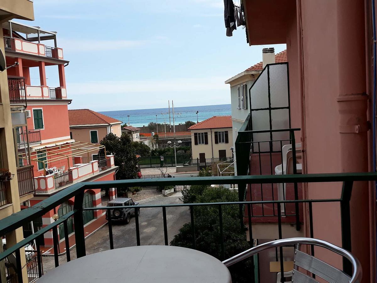 Hotel Geppi Pietra Ligure Eksteriør bilde