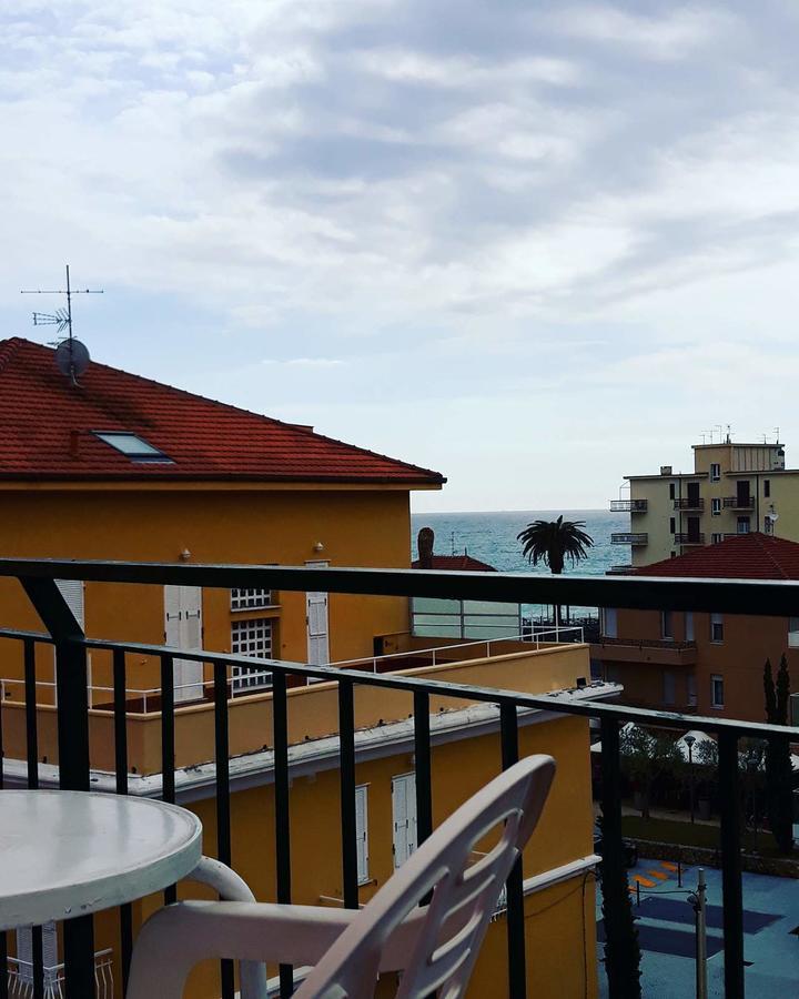 Hotel Geppi Pietra Ligure Eksteriør bilde