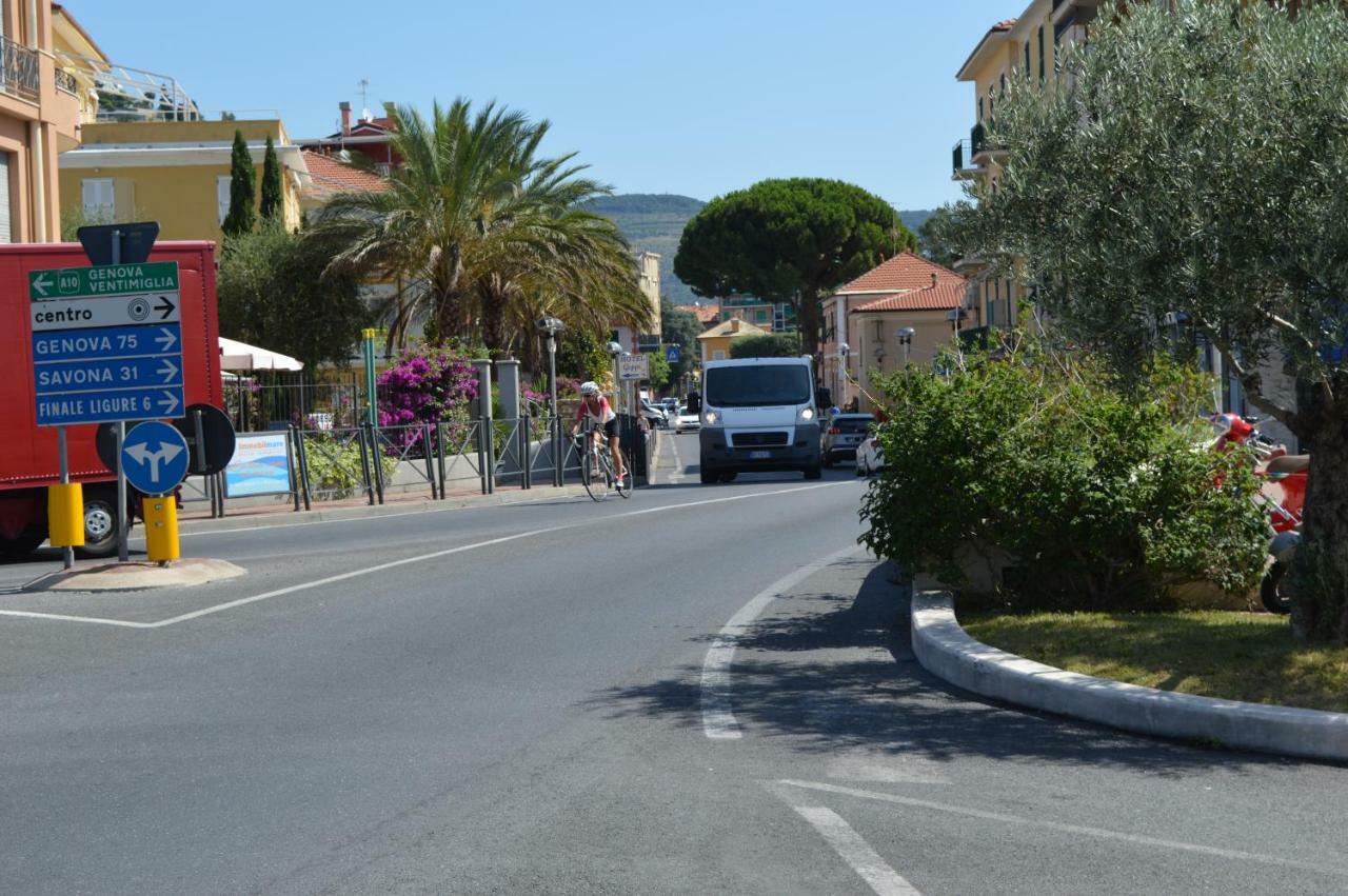 Hotel Geppi Pietra Ligure Eksteriør bilde